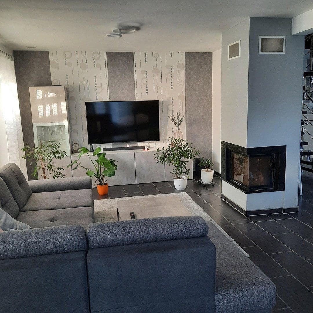 Prodej domu 173 m², pozemek 404 m², Am Knick 11, Henstedt-Ulzburg, Šlesvicko-Holštýnsko Prodej domu 173 m², pozemek 404 m², Am Knick 11, Henstedt-Ulzburg, Šlesvicko-Holštýnsko