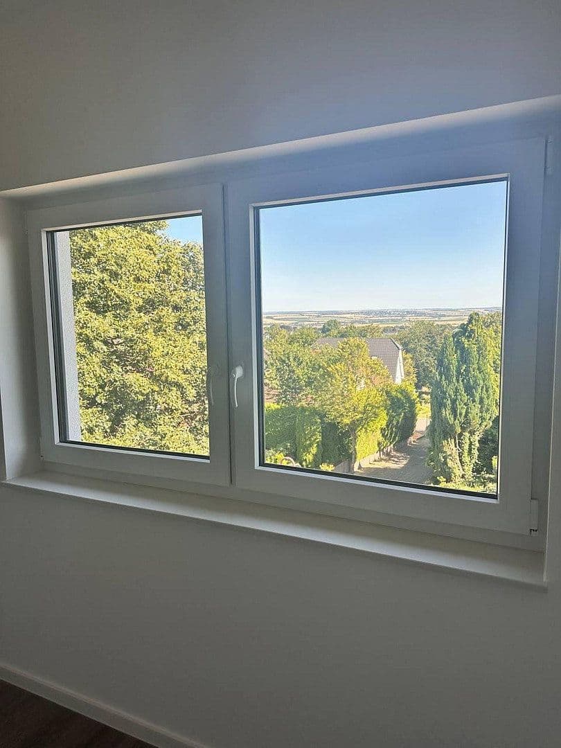 Prodej domu 209 m², pozemek 374 m², Polch, Porýní-Falc Prodej domu 209 m², pozemek 374 m², Polch, Porýní-Falc