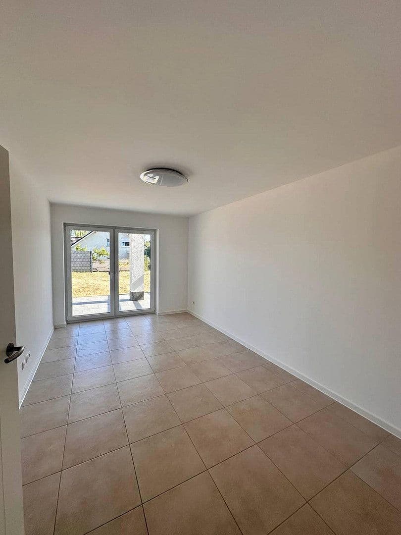 Prodej domu 209 m², pozemek 374 m², Polch, Porýní-Falc Prodej domu 209 m², pozemek 374 m², Polch, Porýní-Falc
