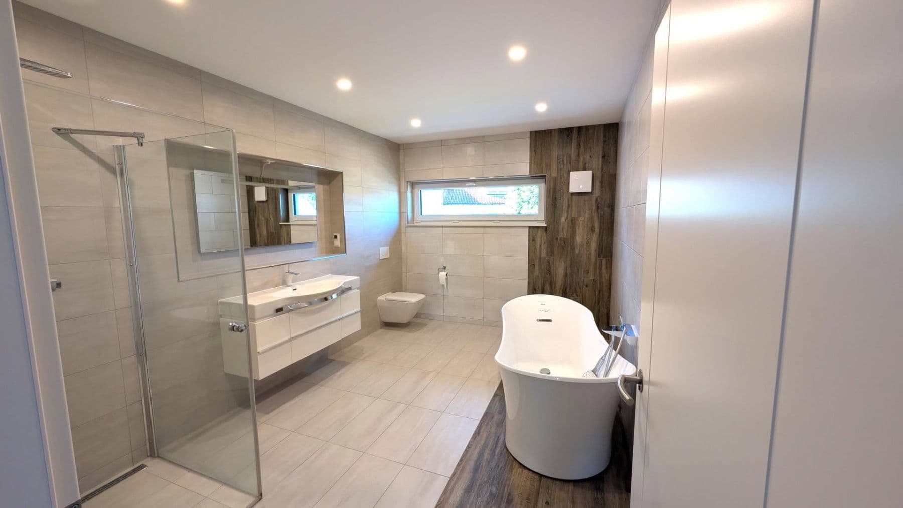 Prodej domu 209 m², pozemek 374 m², Polch, Porýní-Falc Prodej domu 209 m², pozemek 374 m², Polch, Porýní-Falc