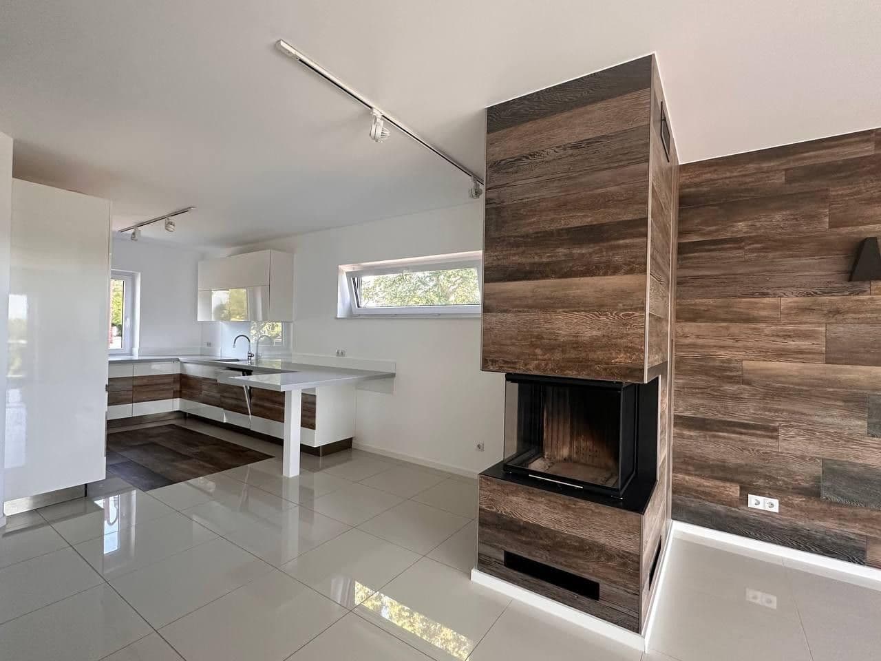 Prodej domu 209 m², pozemek 374 m², Polch, Porýní-Falc Prodej domu 209 m², pozemek 374 m², Polch, Porýní-Falc