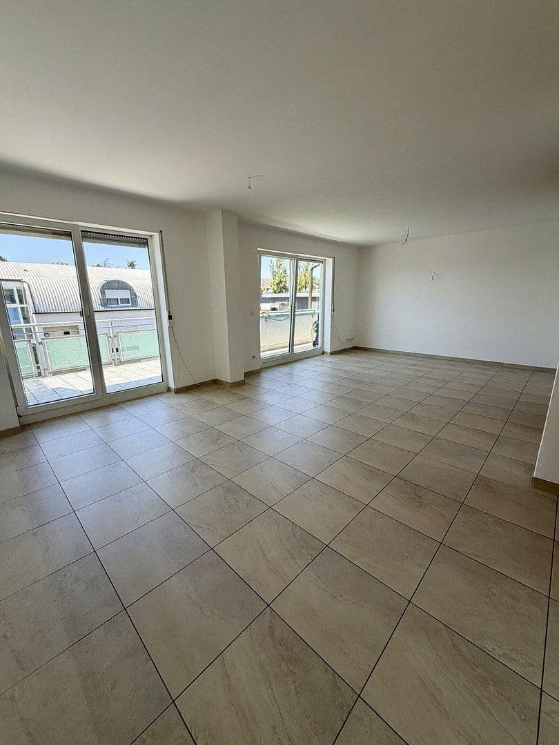 Pronájem bytu 2+1 75 m², Eberstadt, Hessen Pronájem bytu 2+1 75 m², Eberstadt, Hessen