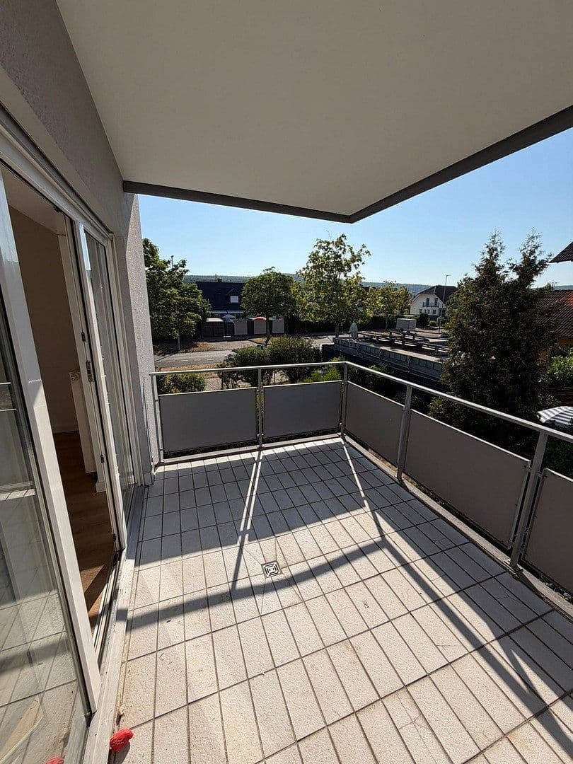 Pronájem bytu 4+1 100 m², Finkenweg, Elsenfeld, Bavorsko Pronájem bytu 4+1 100 m², Finkenweg, Elsenfeld, Bavorsko