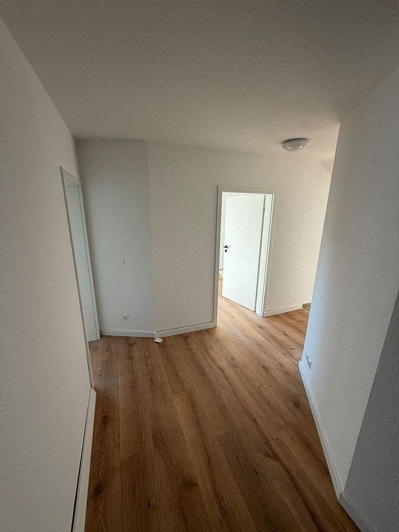 Pronájem bytu 4+1 100 m², Finkenweg, Elsenfeld, Bavorsko Pronájem bytu 4+1 100 m², Finkenweg, Elsenfeld, Bavorsko