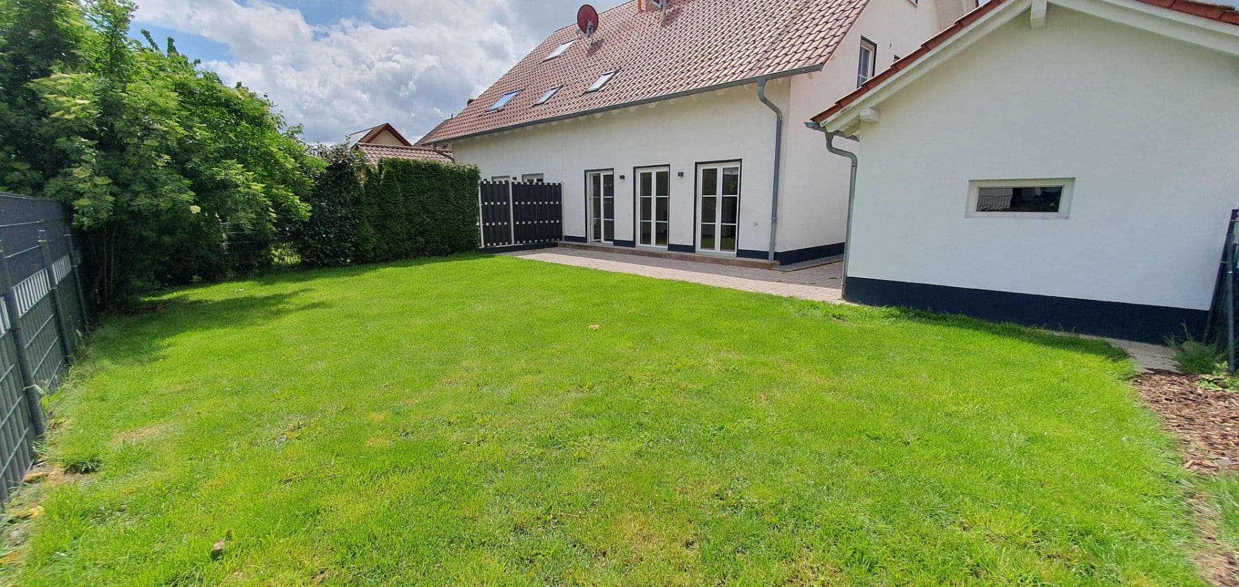 Prodej domu 180 m², pozemek 325 m², Bruchmühlbach-Miesau, Porýní-Falc Prodej domu 180 m², pozemek 325 m², Bruchmühlbach-Miesau, Porýní-Falc