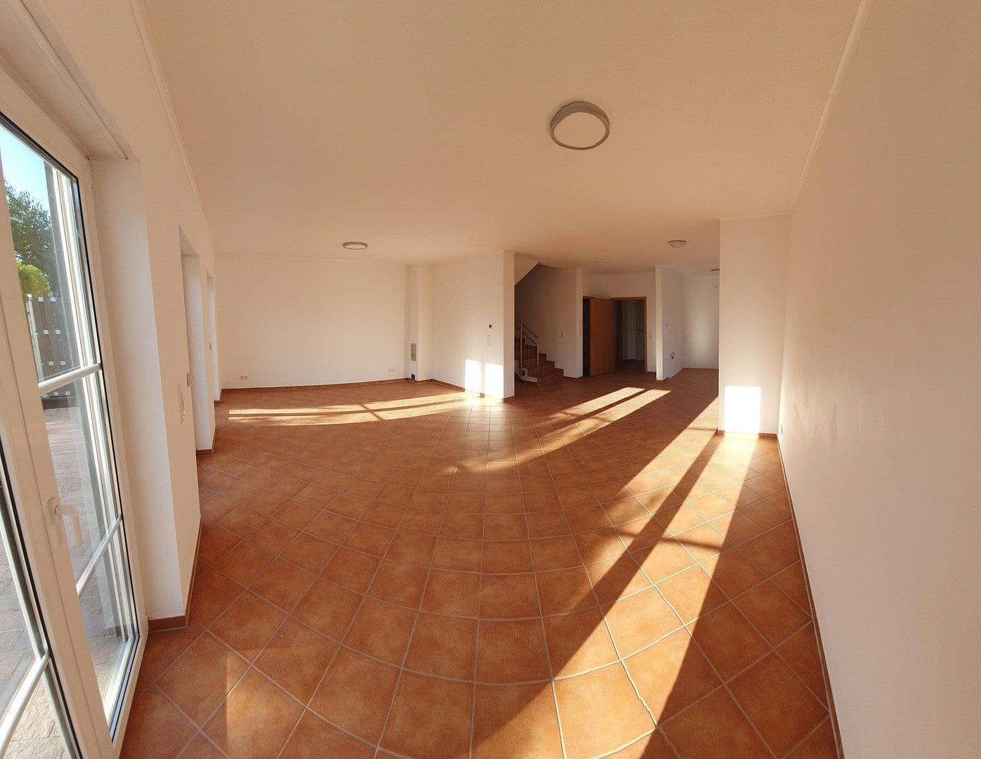 Prodej domu 180 m², pozemek 325 m², Bruchmühlbach-Miesau, Porýní-Falc Prodej domu 180 m², pozemek 325 m², Bruchmühlbach-Miesau, Porýní-Falc
