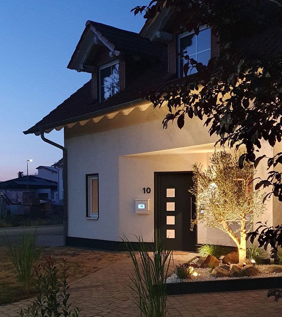 Prodej domu 180 m², pozemek 325 m², Bruchmühlbach-Miesau, Porýní-Falc Prodej domu 180 m², pozemek 325 m², Bruchmühlbach-Miesau, Porýní-Falc
