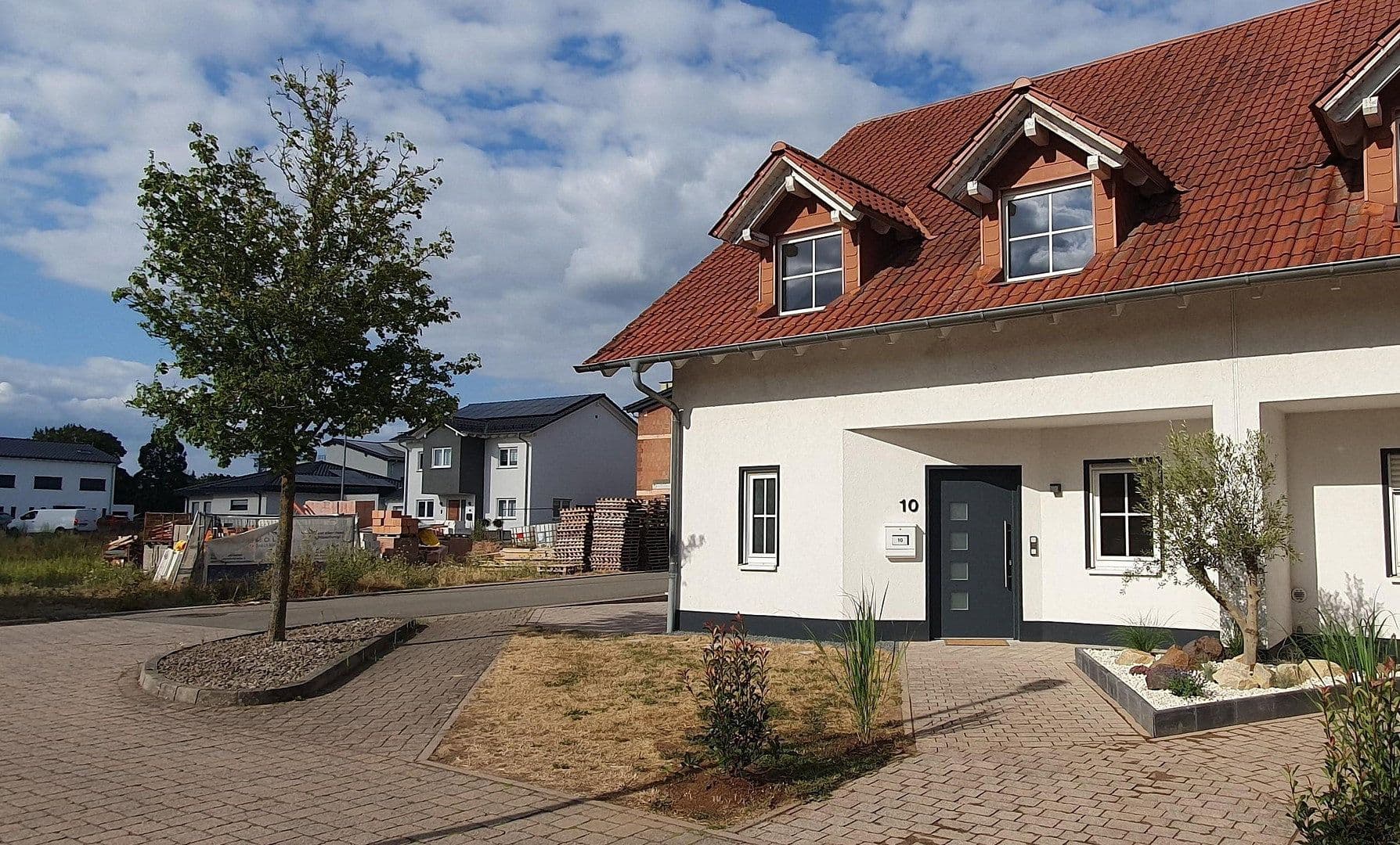 Prodej domu 180 m², pozemek 325 m², Bruchmühlbach-Miesau, Porýní-Falc Prodej domu 180 m², pozemek 325 m², Bruchmühlbach-Miesau, Porýní-Falc