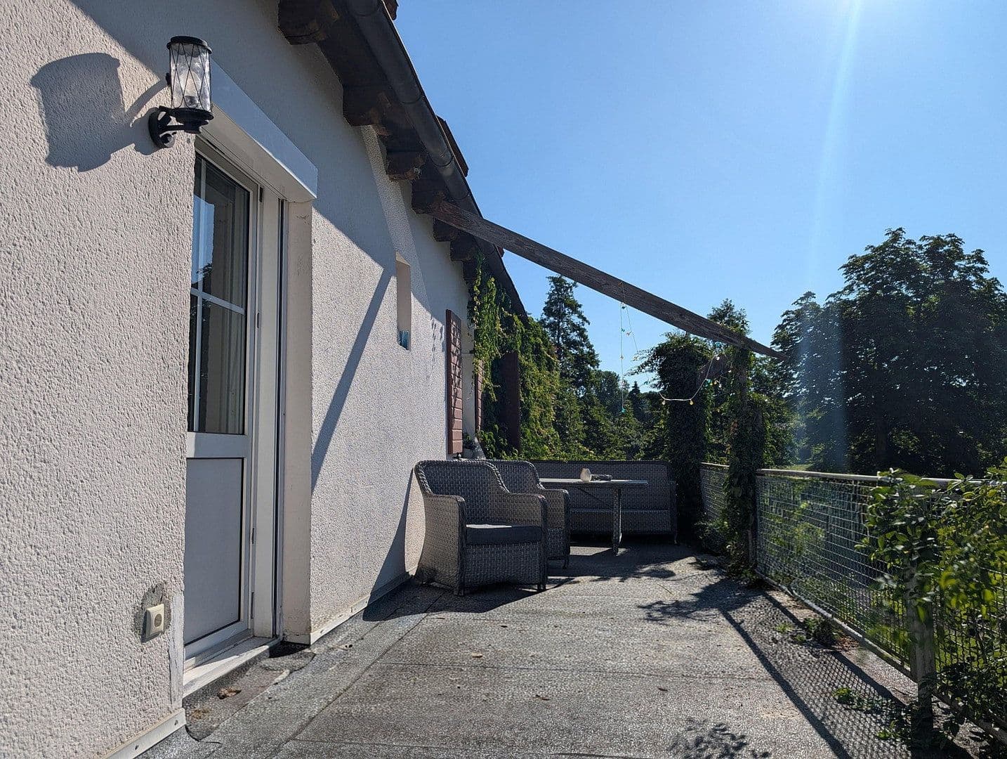 Prodej domu 250 m², pozemek 2.371 m², Schwabmüncher Str. 8, Mittelneufnach, Bavorsko Prodej domu 250 m², pozemek 2.371 m², Schwabmüncher Str. 8, Mittelneufnach, Bavorsko