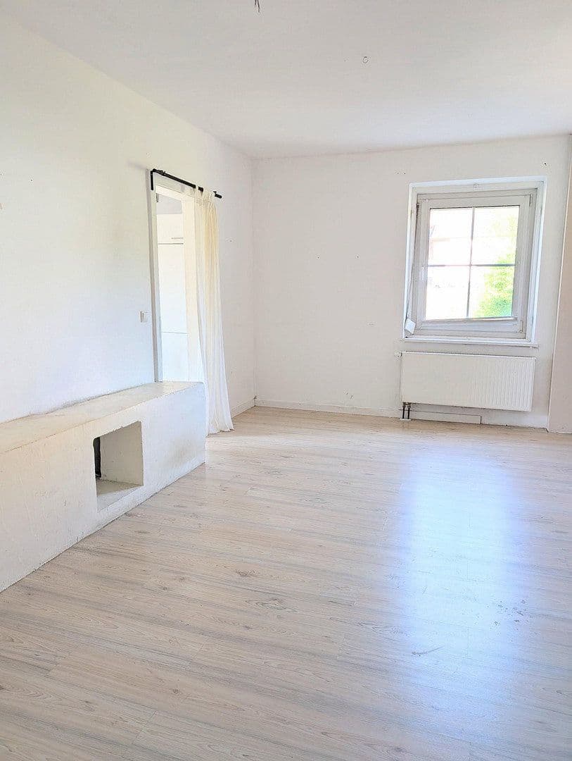 Prodej domu 250 m², pozemek 2.371 m², Schwabmüncher Str. 8, Mittelneufnach, Bavorsko Prodej domu 250 m², pozemek 2.371 m², Schwabmüncher Str. 8, Mittelneufnach, Bavorsko