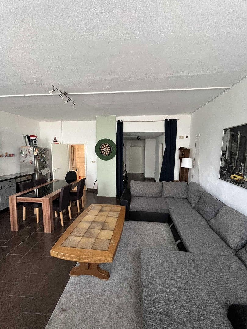 Pronájem bytu 3+1 75 m², Natruper Straße 39, Osnabrück, Dolní Sasko Pronájem bytu 3+1 75 m², Natruper Straße 39, Osnabrück, Dolní Sasko