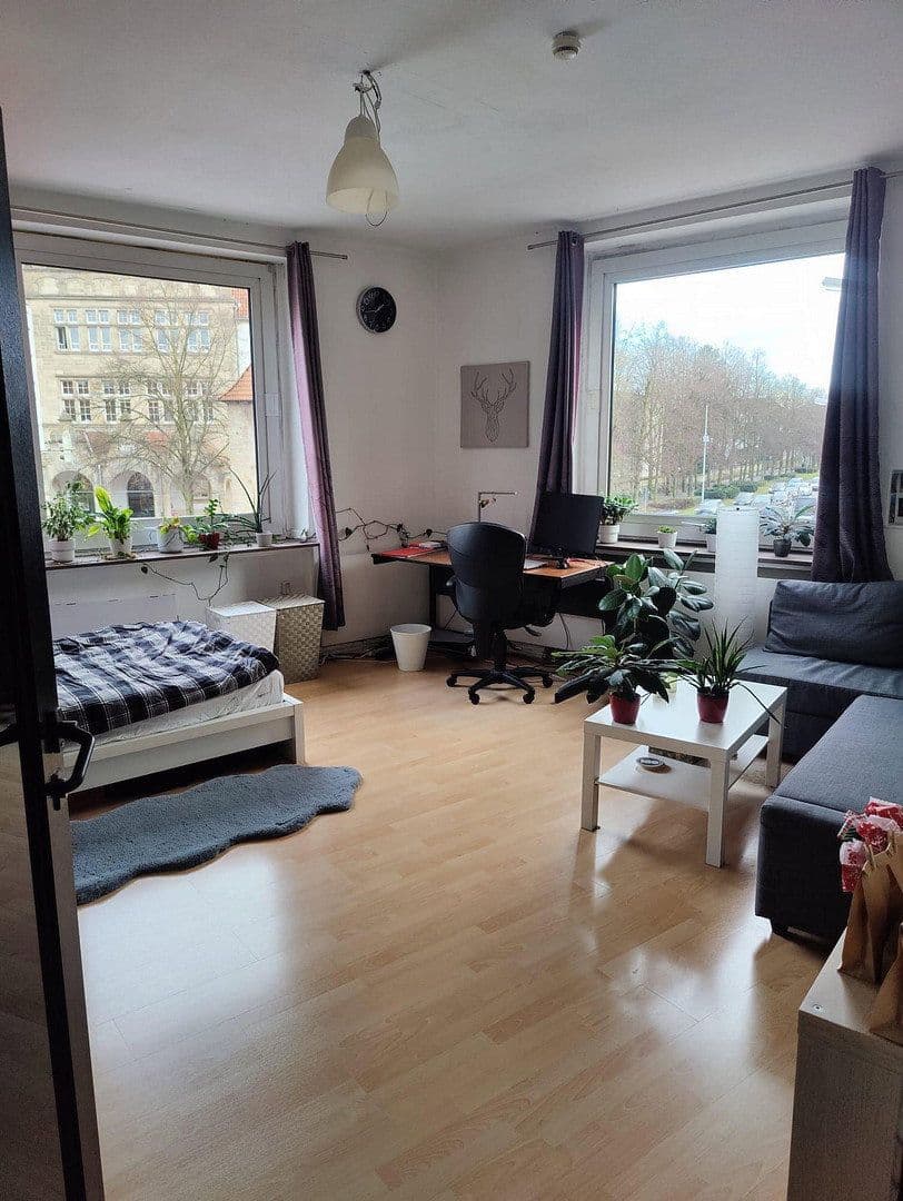 Pronájem bytu 4+1 105 m², Schlosswall 24, Osnabrück, Dolní Sasko Pronájem bytu 4+1 105 m², Schlosswall 24, Osnabrück, Dolní Sasko