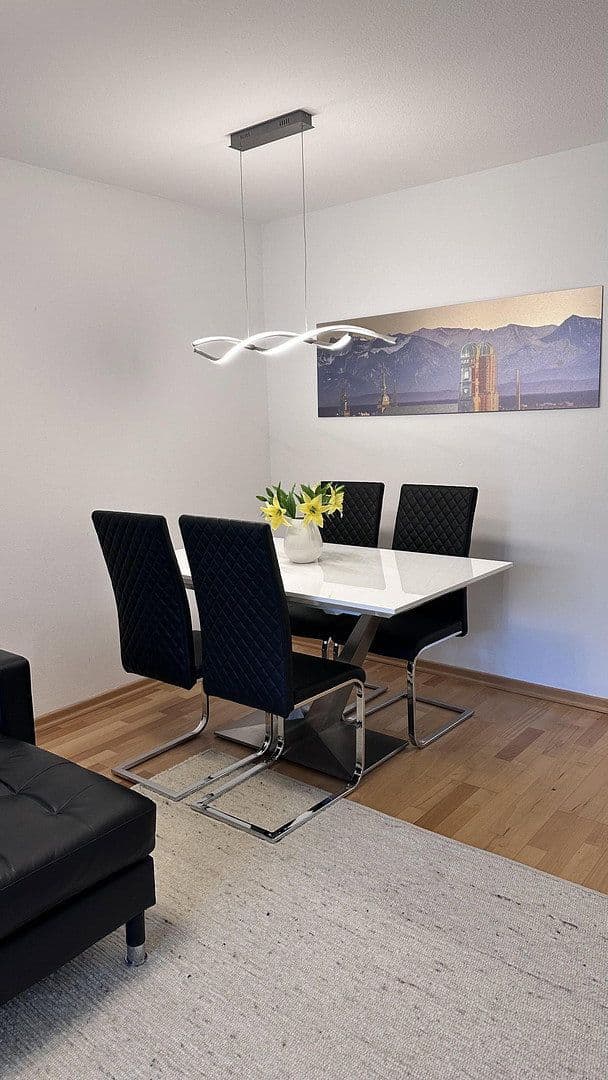 Pronájem bytu 3+1 73 m², Georgenschwaigstraße 24, München, Bavorsko Pronájem bytu 3+1 73 m², Georgenschwaigstraße 24, München, Bavorsko