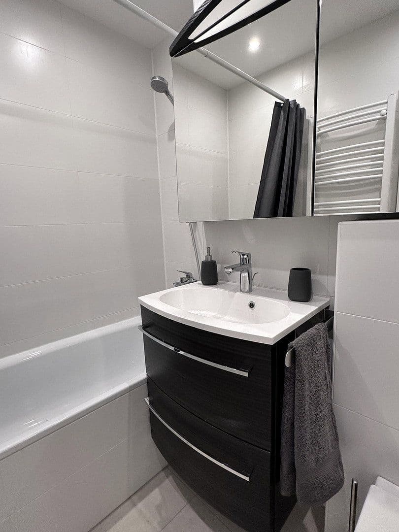 Pronájem bytu 3+1 73 m², Georgenschwaigstraße 24, München, Bavorsko Pronájem bytu 3+1 73 m², Georgenschwaigstraße 24, München, Bavorsko