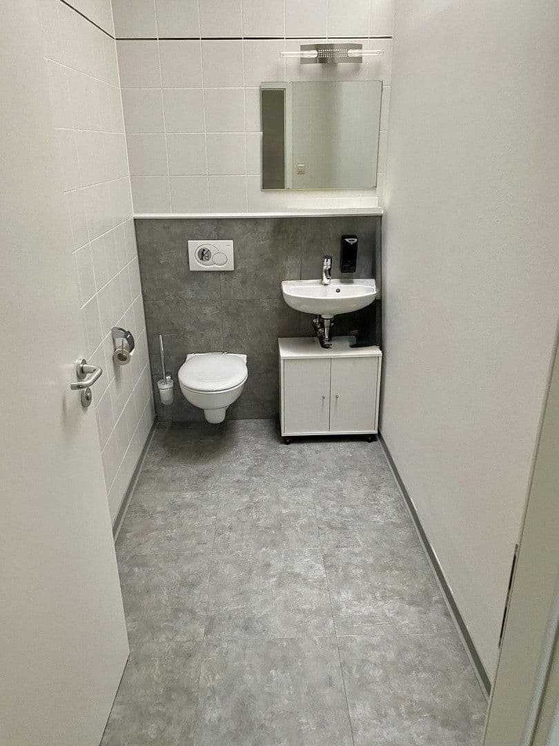 Pronájem kanceláře 105 m², Bürgermeister Graf Ring 10, Geretsried, Gelting, Bavorsko Pronájem kanceláře 105 m², Bürgermeister Graf Ring 10, Geretsried, Gelting, Bavorsko