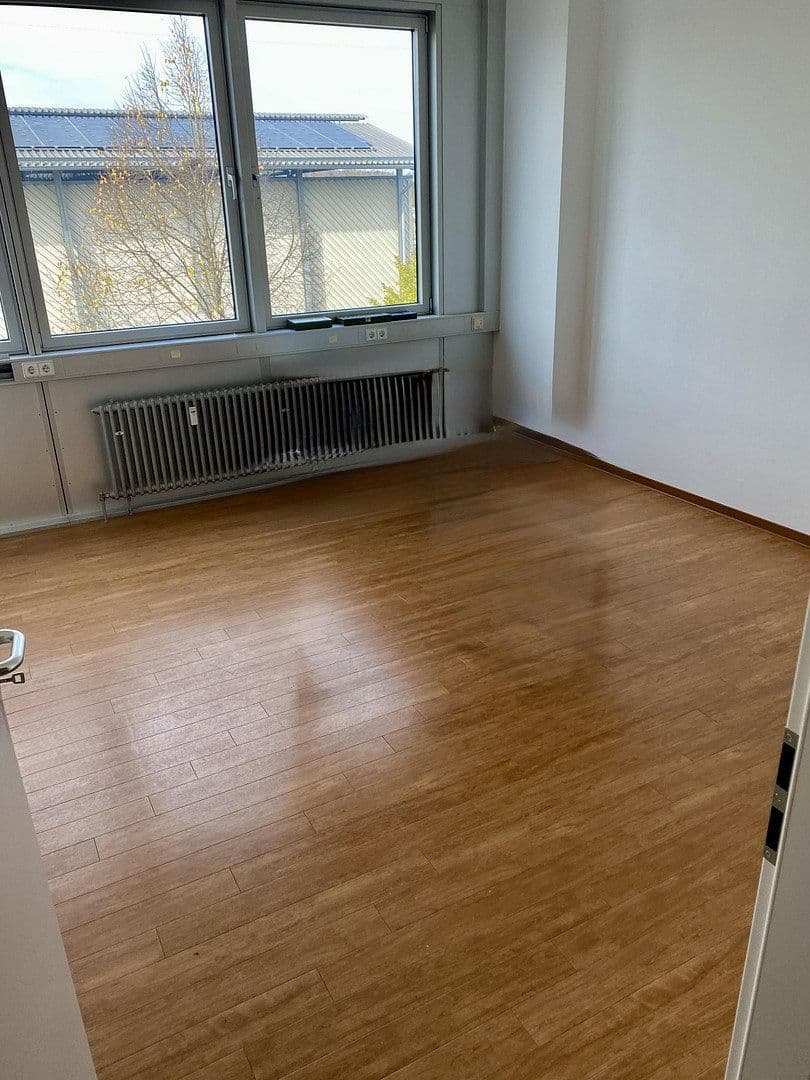 Pronájem kanceláře 105 m², Bürgermeister Graf Ring 10, Geretsried, Gelting, Bavorsko Pronájem kanceláře 105 m², Bürgermeister Graf Ring 10, Geretsried, Gelting, Bavorsko