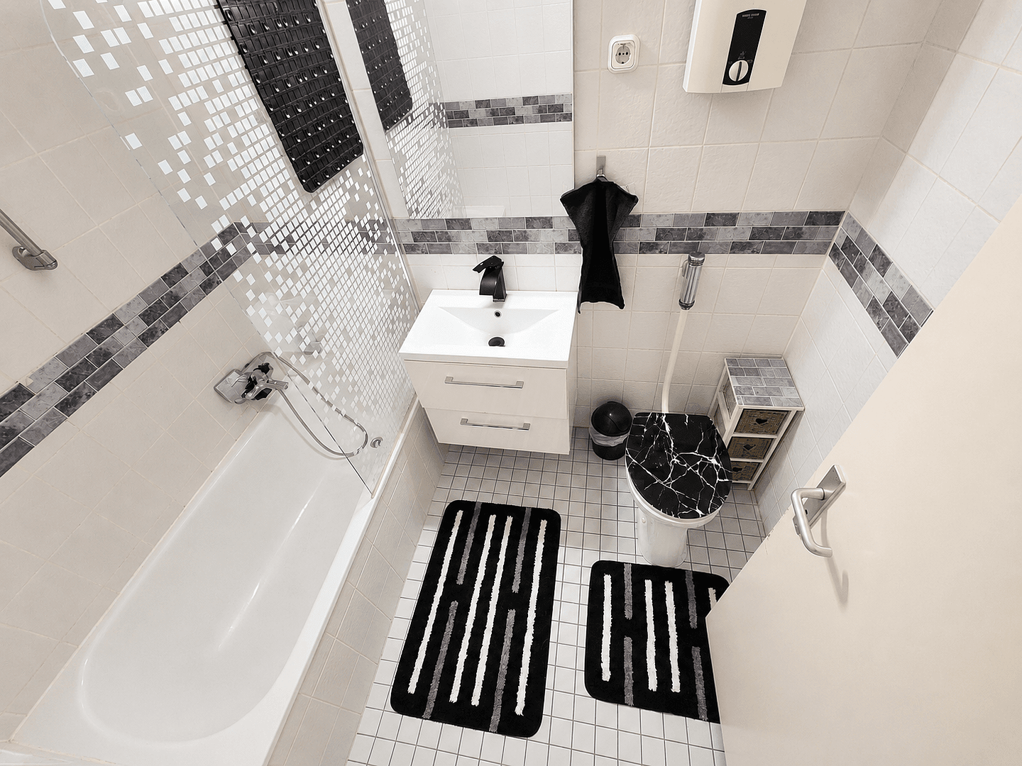 Pronájem bytu 3+1 80 m², Mommsenstr. 39a, Essen, Severní Porýní-Vestfálsko Pronájem bytu 3+1 80 m², Mommsenstr. 39a, Essen, Severní Porýní-Vestfálsko
