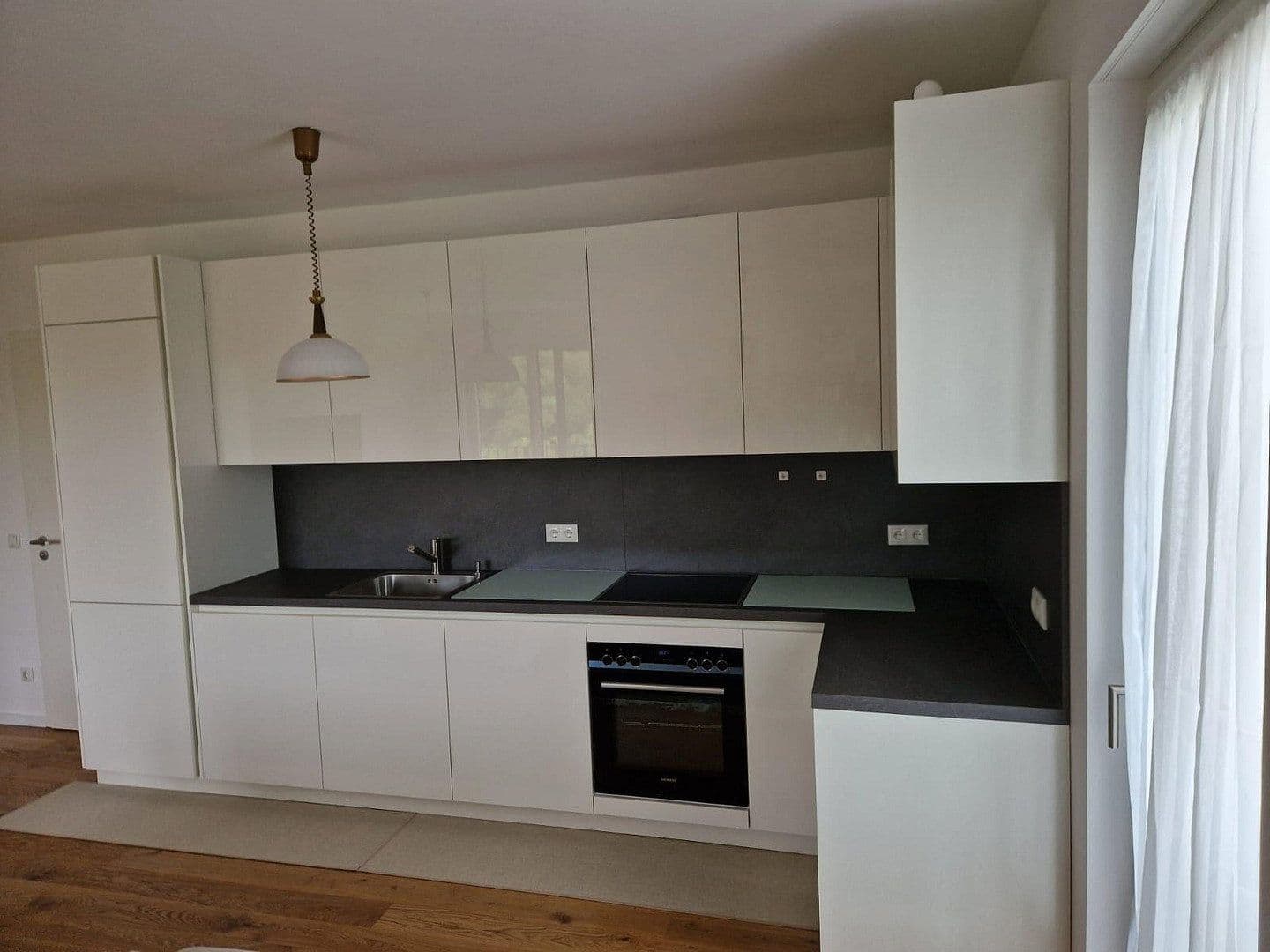 Prodej bytu 4+1 97 m², Berlin, Berlín Prodej bytu 4+1 97 m², Berlin, Berlín