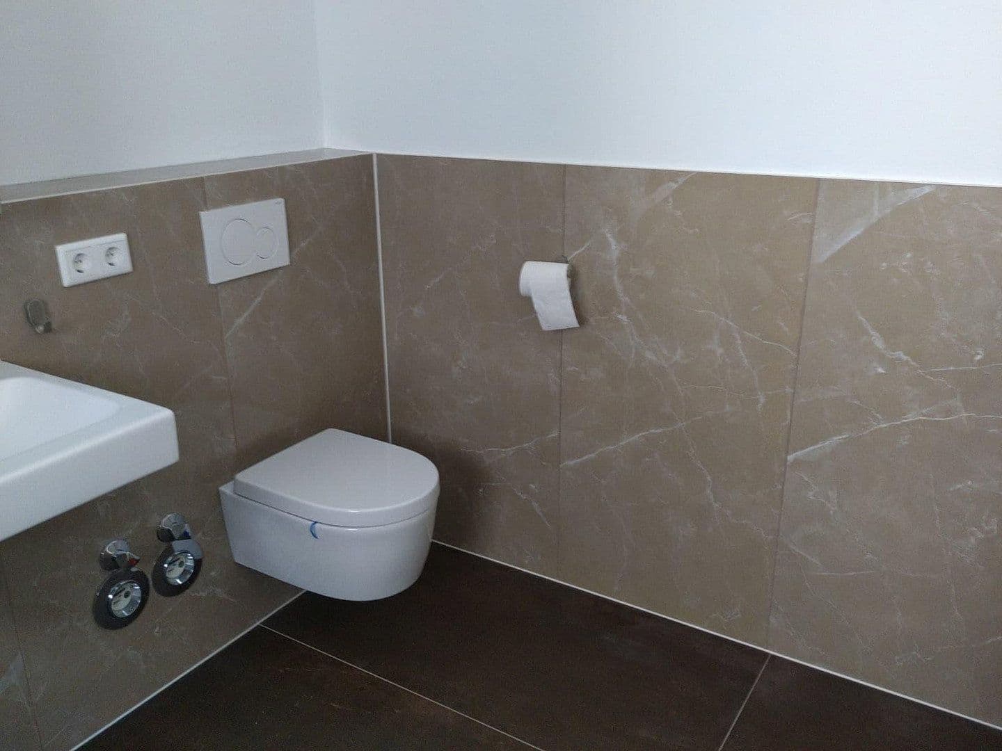 Pronájem bytu 3+1 95 m², Darmstadt-Eberstadt, Hessen Pronájem bytu 3+1 95 m², Darmstadt-Eberstadt, Hessen