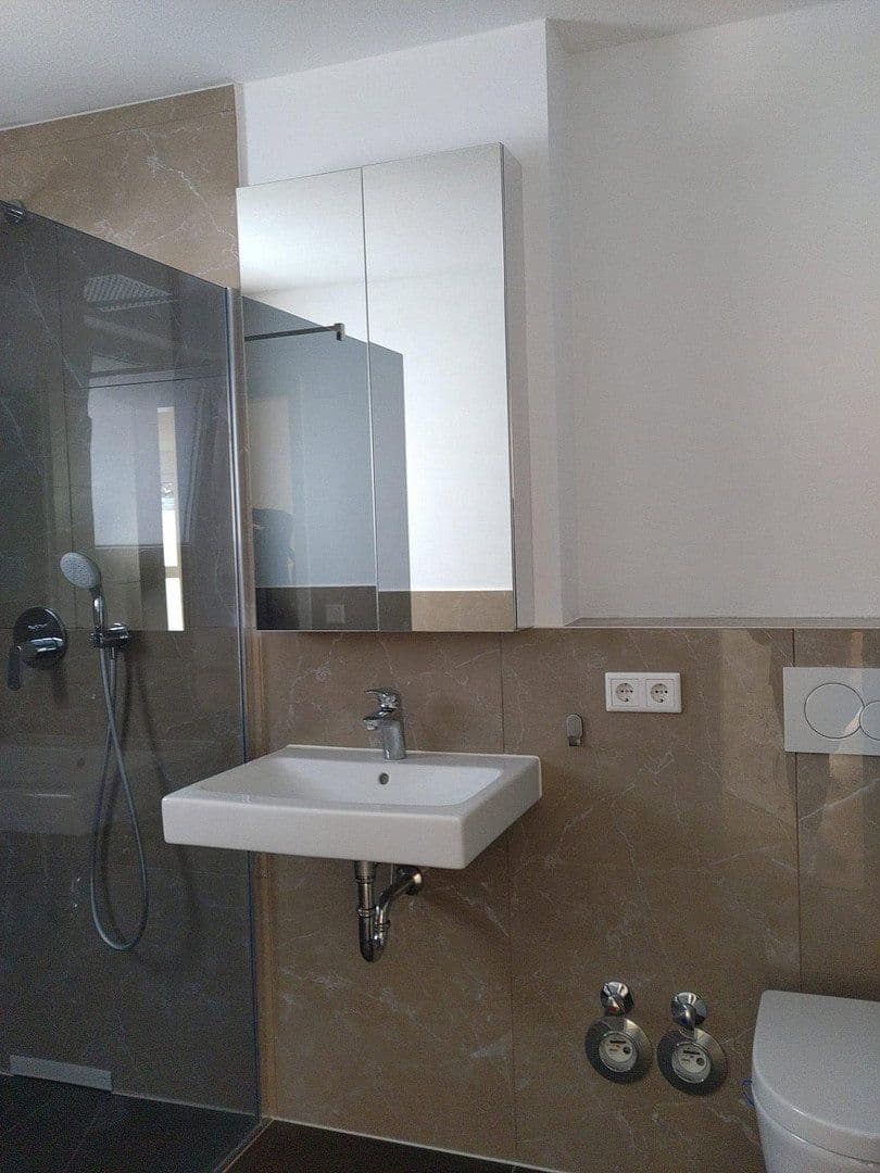 Pronájem bytu 3+1 95 m², Darmstadt-Eberstadt, Hessen Pronájem bytu 3+1 95 m², Darmstadt-Eberstadt, Hessen