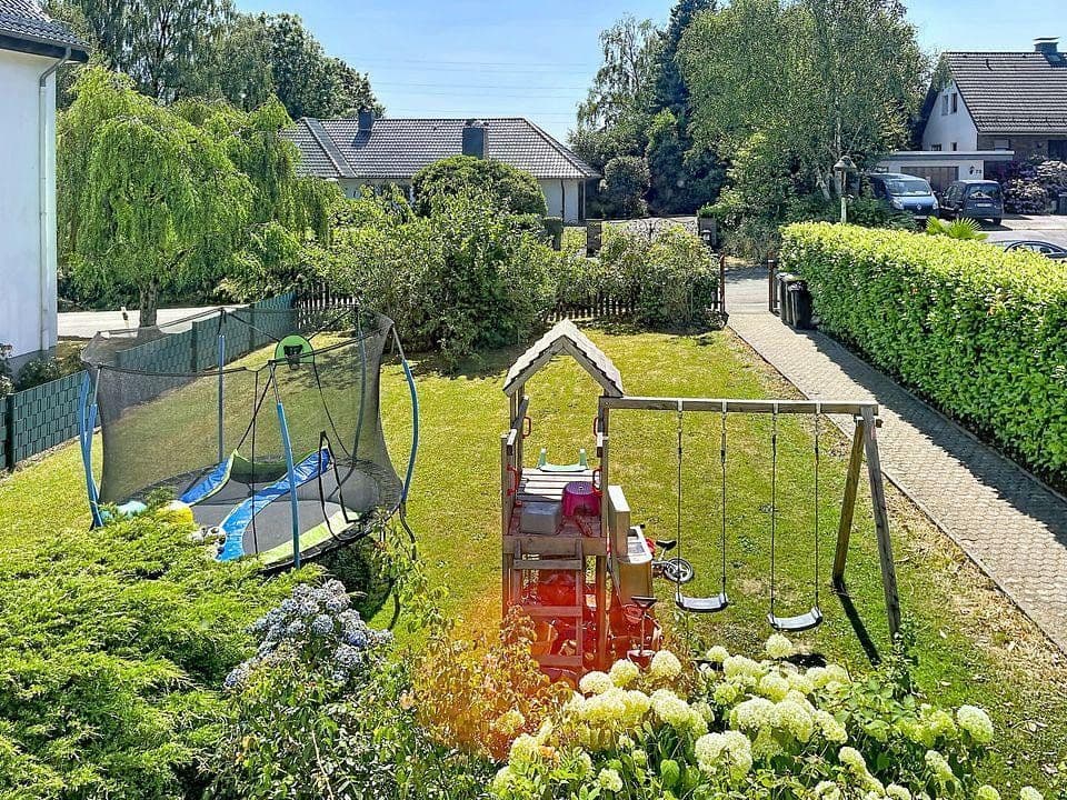 Prodej domu 120 m², pozemek 530 m², Schaberger Straße 81, Solingen, Severní Porýní-Vestfálsko Prodej domu 120 m², pozemek 530 m², Schaberger Straße 81, Solingen, Severní Porýní-Vestfálsko