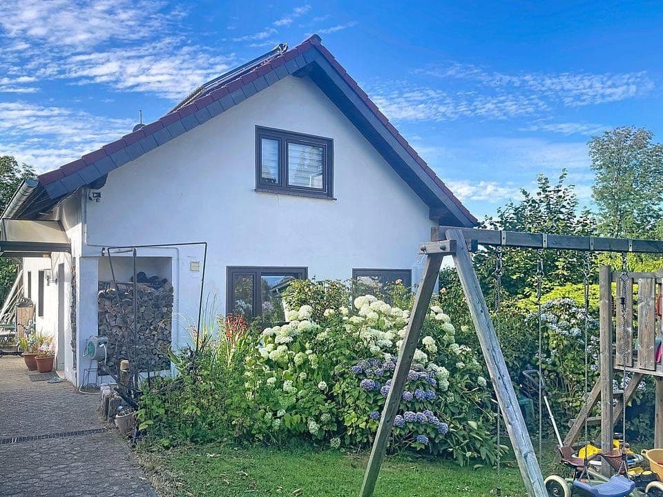 Prodej domu 120 m², pozemek 530 m², Schaberger Straße 81, Solingen, Severní Porýní-Vestfálsko Prodej domu 120 m², pozemek 530 m², Schaberger Straße 81, Solingen, Severní Porýní-Vestfálsko