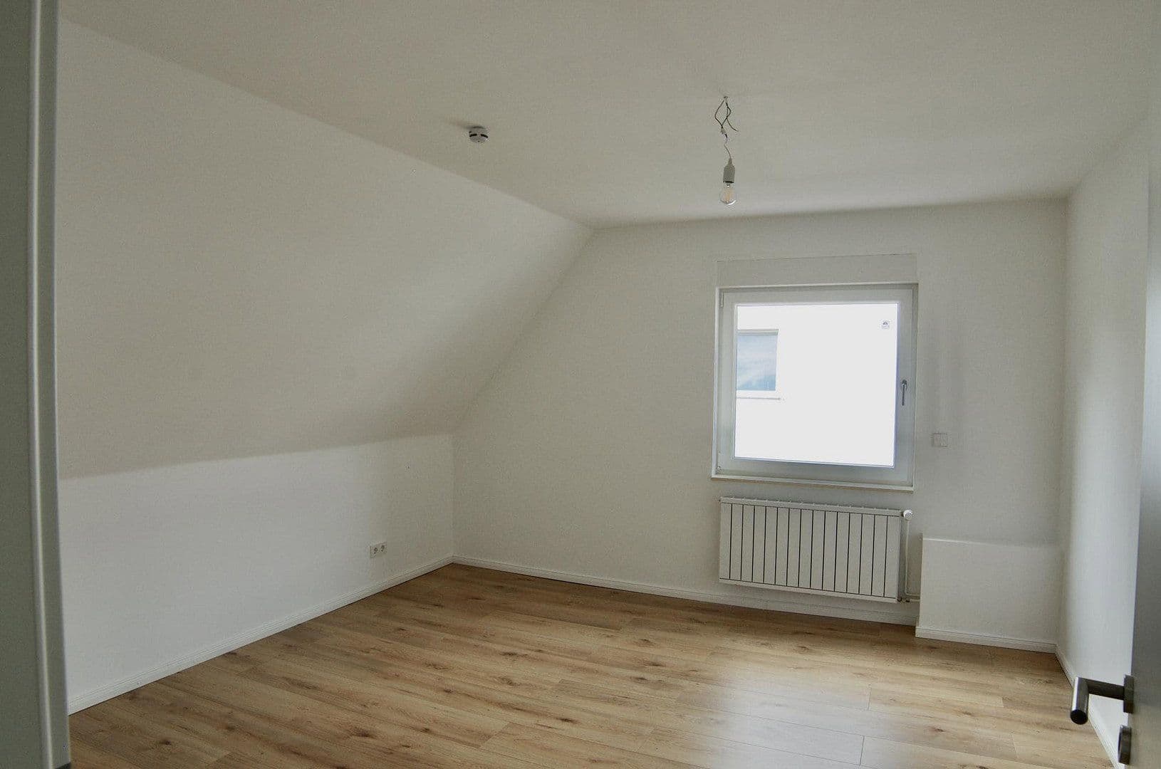 Pronájem domu 133 m², pozemek 591 m², Köhlerbergstraße 28, Wolfsburg, Dolní Sasko Pronájem domu 133 m², pozemek 591 m², Köhlerbergstraße 28, Wolfsburg, Dolní Sasko