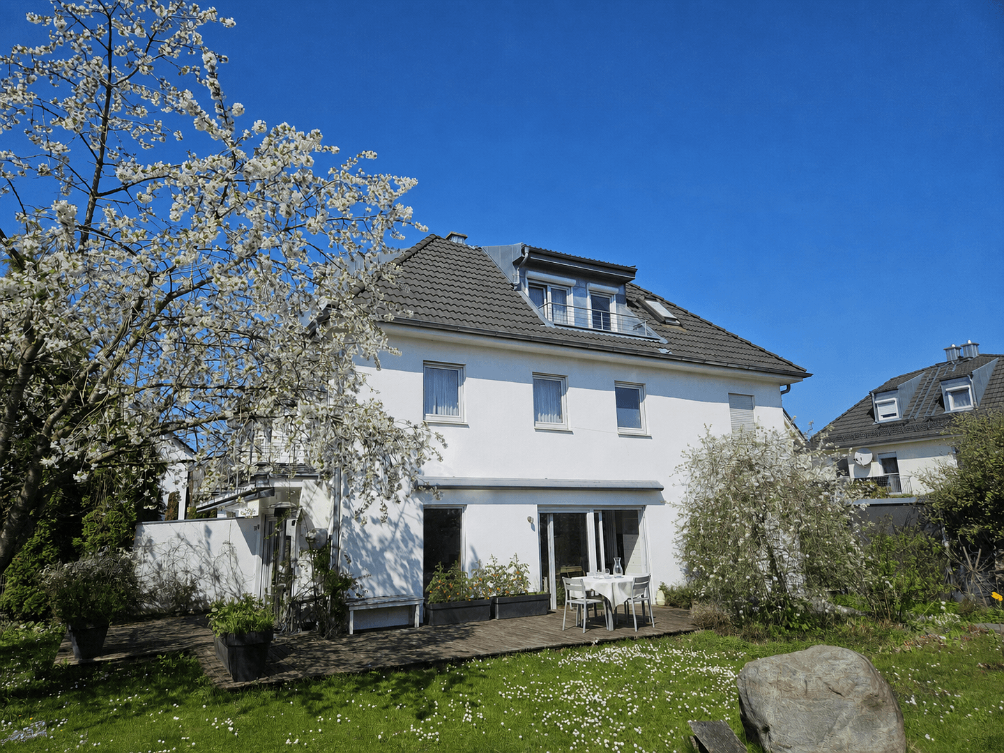 Prodej domu 165 m², pozemek 272 m², München, Bavorsko Prodej domu 165 m², pozemek 272 m², München, Bavorsko