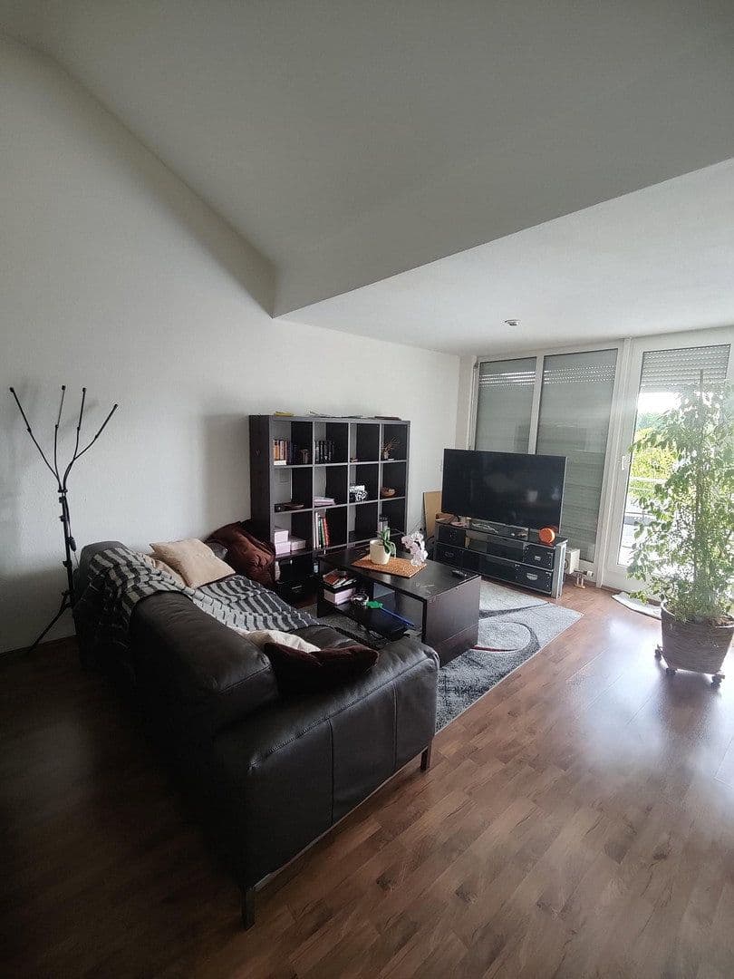 Pronájem bytu 2+1 53 m², Wendlingen am Neckar, Bádensko-Württembersko Pronájem bytu 2+1 53 m², Wendlingen am Neckar, Bádensko-Württembersko