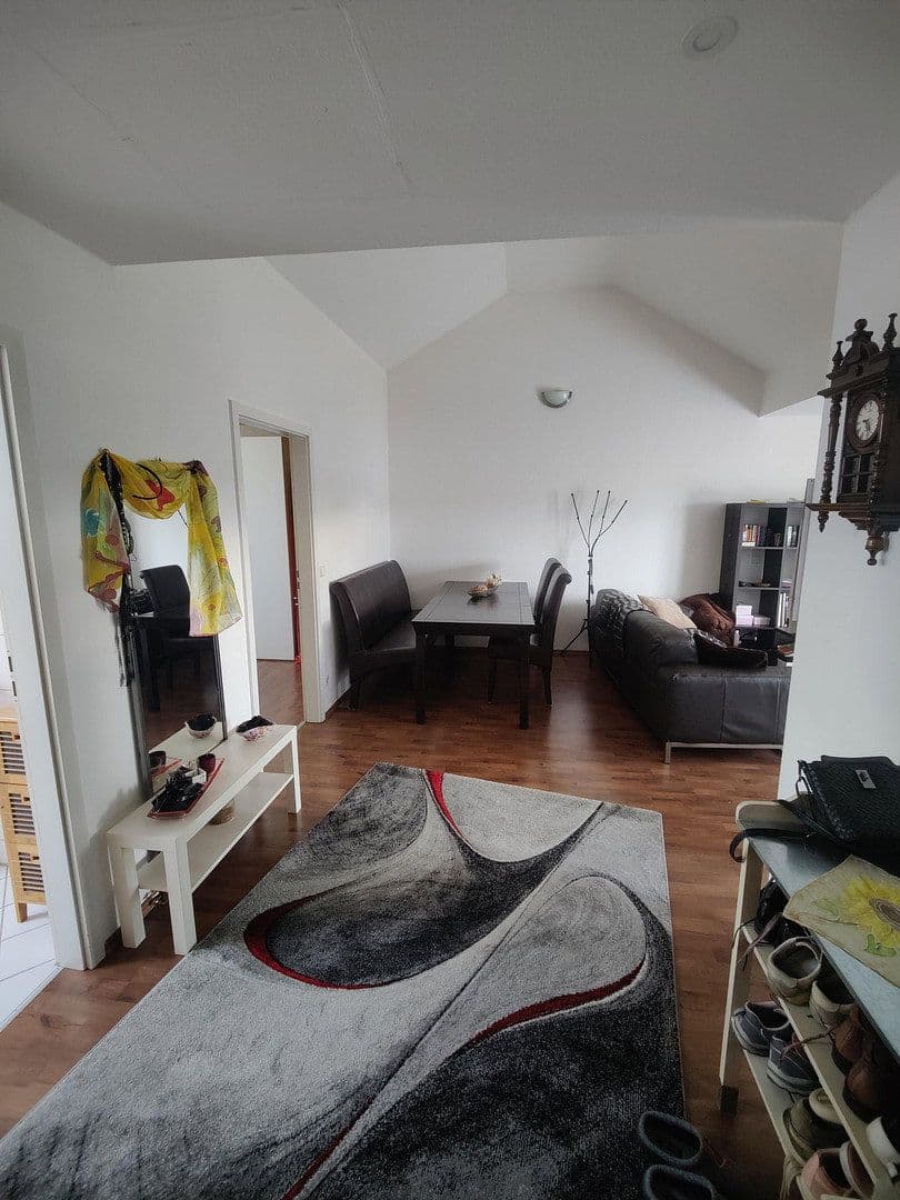 Pronájem bytu 2+1 53 m², Wendlingen am Neckar, Bádensko-Württembersko Pronájem bytu 2+1 53 m², Wendlingen am Neckar, Bádensko-Württembersko