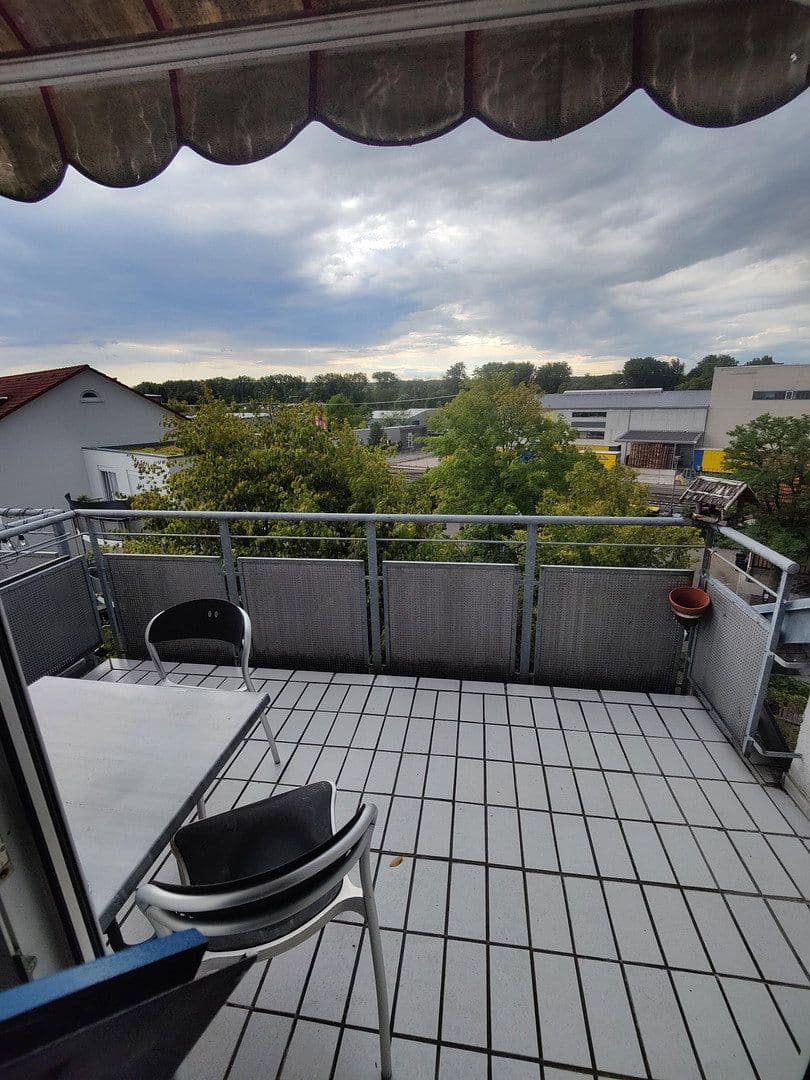 Pronájem bytu 2+1 53 m², Wendlingen am Neckar, Bádensko-Württembersko Pronájem bytu 2+1 53 m², Wendlingen am Neckar, Bádensko-Württembersko