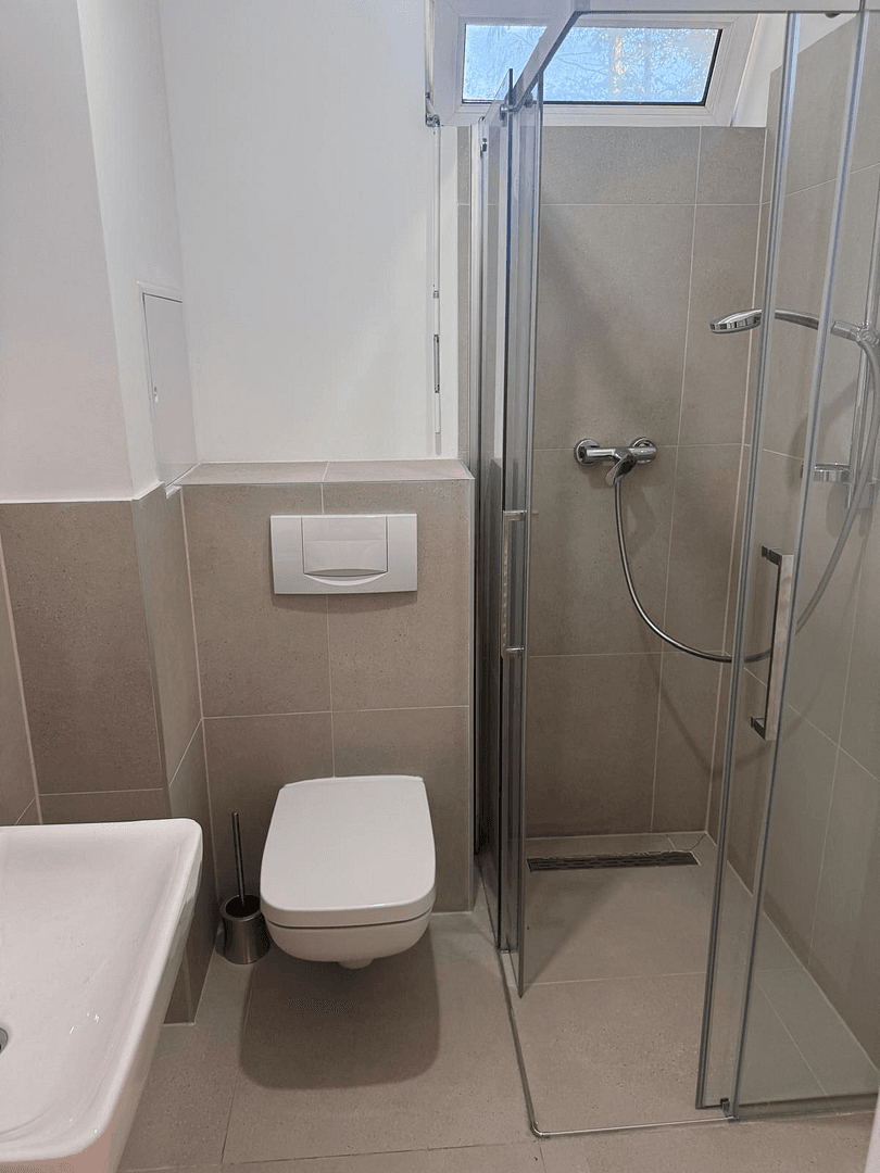 Prodej bytu 1+1 43 m², Potsdamer Chaussee 48A, Berlin-Bezirk Steglitz-Zehlendorf, Berlín Prodej bytu 1+1 43 m², Potsdamer Chaussee 48A, Berlin-Bezirk Steglitz-Zehlendorf, Berlín