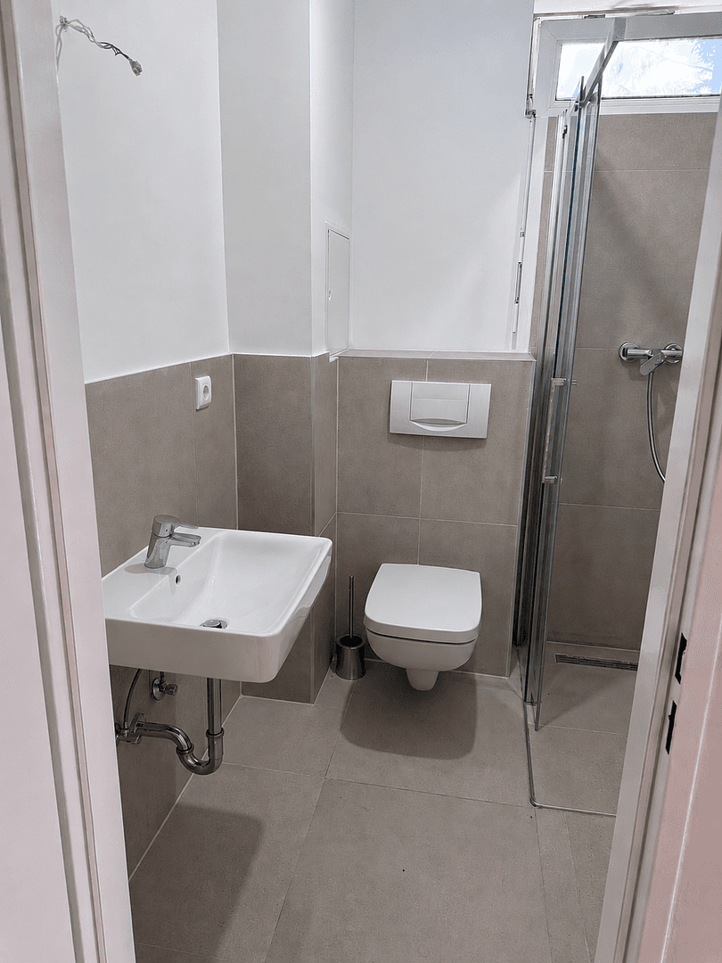 Prodej bytu 1+1 43 m², Potsdamer Chaussee 48A, Berlin-Bezirk Steglitz-Zehlendorf, Berlín Prodej bytu 1+1 43 m², Potsdamer Chaussee 48A, Berlin-Bezirk Steglitz-Zehlendorf, Berlín