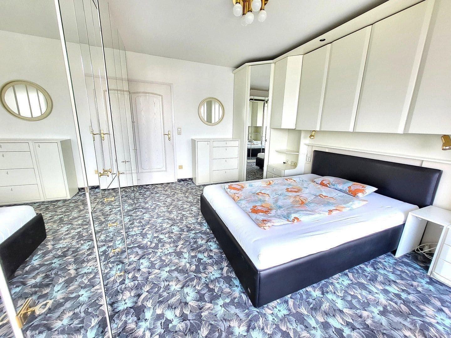 Prodej bytu 3+1 81 m², Elektrastr. 15, München, Bavorsko Prodej bytu 3+1 81 m², Elektrastr. 15, München, Bavorsko