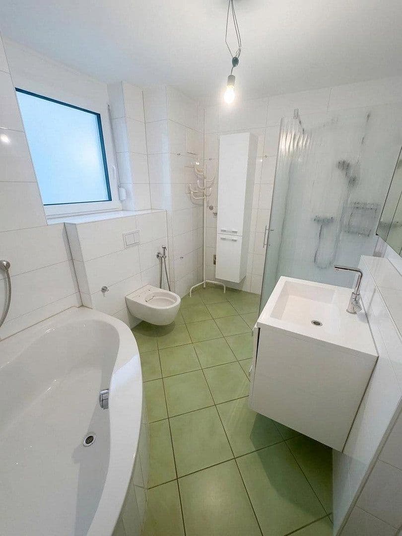 Prodej bytu 4+1 108 m², Am Anker 12, Edingen-Neckarhausen, Bádensko-Württembersko Prodej bytu 4+1 108 m², Am Anker 12, Edingen-Neckarhausen, Bádensko-Württembersko