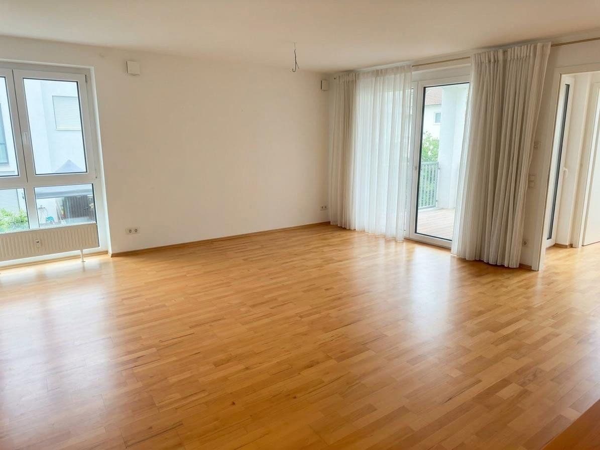 Prodej bytu 4+1 108 m², Am Anker 12, Edingen-Neckarhausen, Bádensko-Württembersko Prodej bytu 4+1 108 m², Am Anker 12, Edingen-Neckarhausen, Bádensko-Württembersko