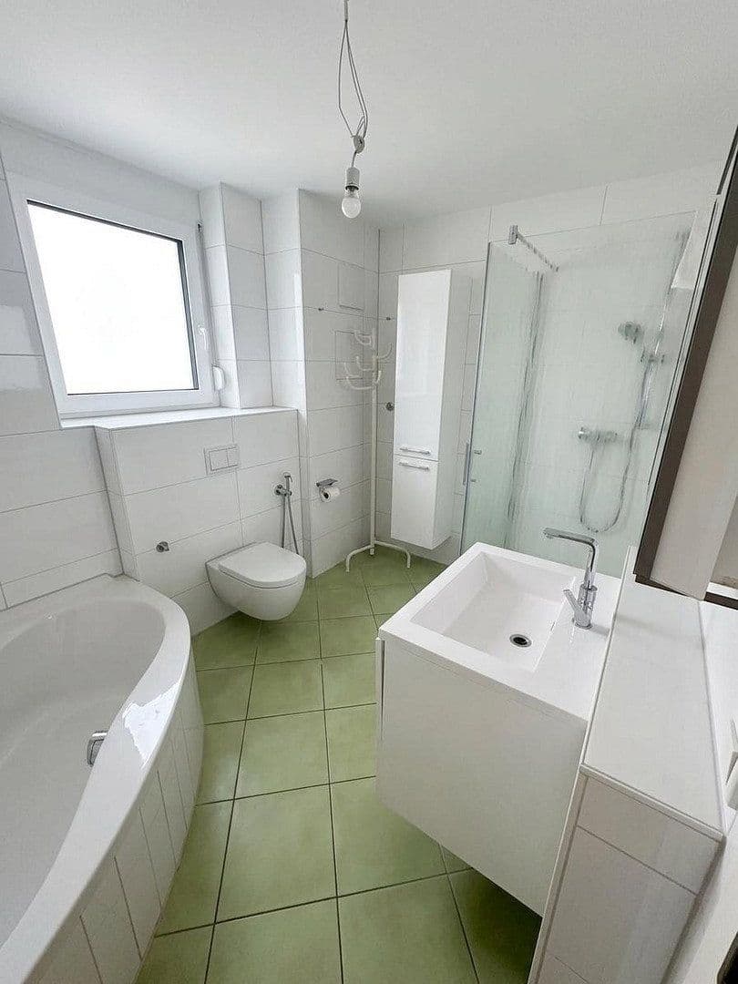 Prodej bytu 4+1 108 m², Am Anker 12, Edingen-Neckarhausen, Bádensko-Württembersko Prodej bytu 4+1 108 m², Am Anker 12, Edingen-Neckarhausen, Bádensko-Württembersko