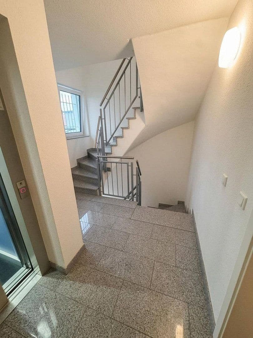 Prodej bytu 4+1 108 m², Am Anker 12, Edingen-Neckarhausen, Bádensko-Württembersko Prodej bytu 4+1 108 m², Am Anker 12, Edingen-Neckarhausen, Bádensko-Württembersko