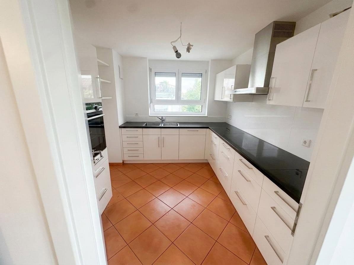 Prodej bytu 4+1 108 m², Am Anker 12, Edingen-Neckarhausen, Bádensko-Württembersko Prodej bytu 4+1 108 m², Am Anker 12, Edingen-Neckarhausen, Bádensko-Württembersko
