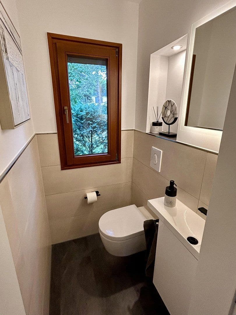 Prodej domu 158 m², pozemek 648 m², Berlin, Berlín Prodej domu 158 m², pozemek 648 m², Berlin, Berlín