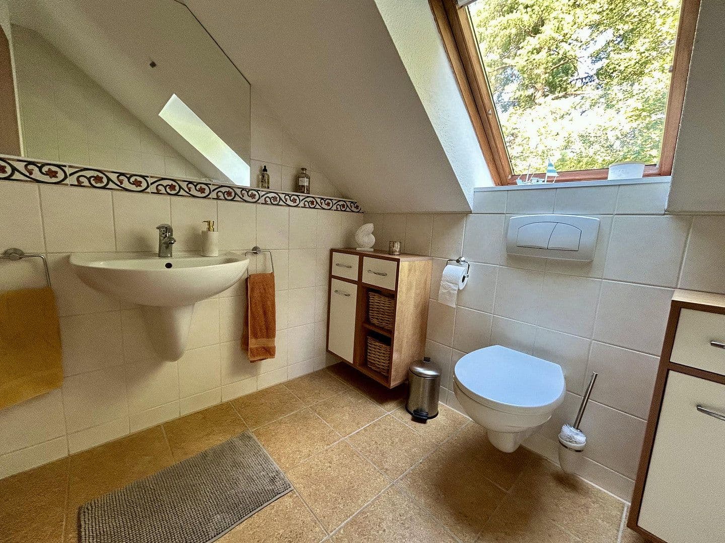 Prodej domu 158 m², pozemek 648 m², Berlin, Berlín Prodej domu 158 m², pozemek 648 m², Berlin, Berlín