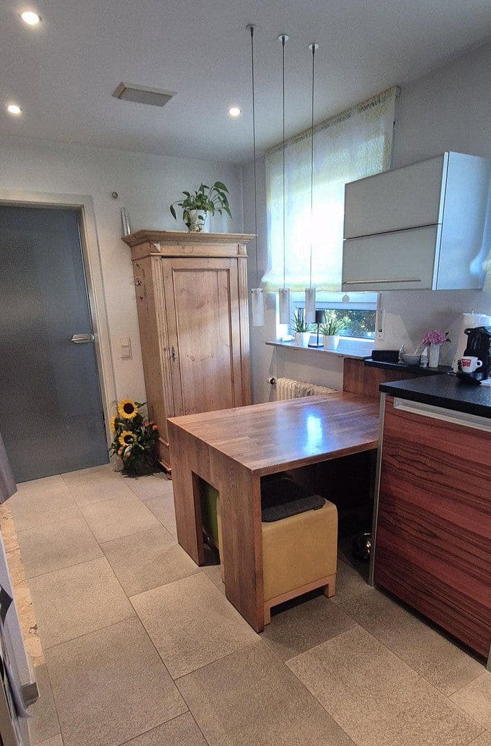 Prodej domu 113 m², pozemek 338 m², Leonberg, Bádensko-Württembersko Prodej domu 113 m², pozemek 338 m², Leonberg, Bádensko-Württembersko