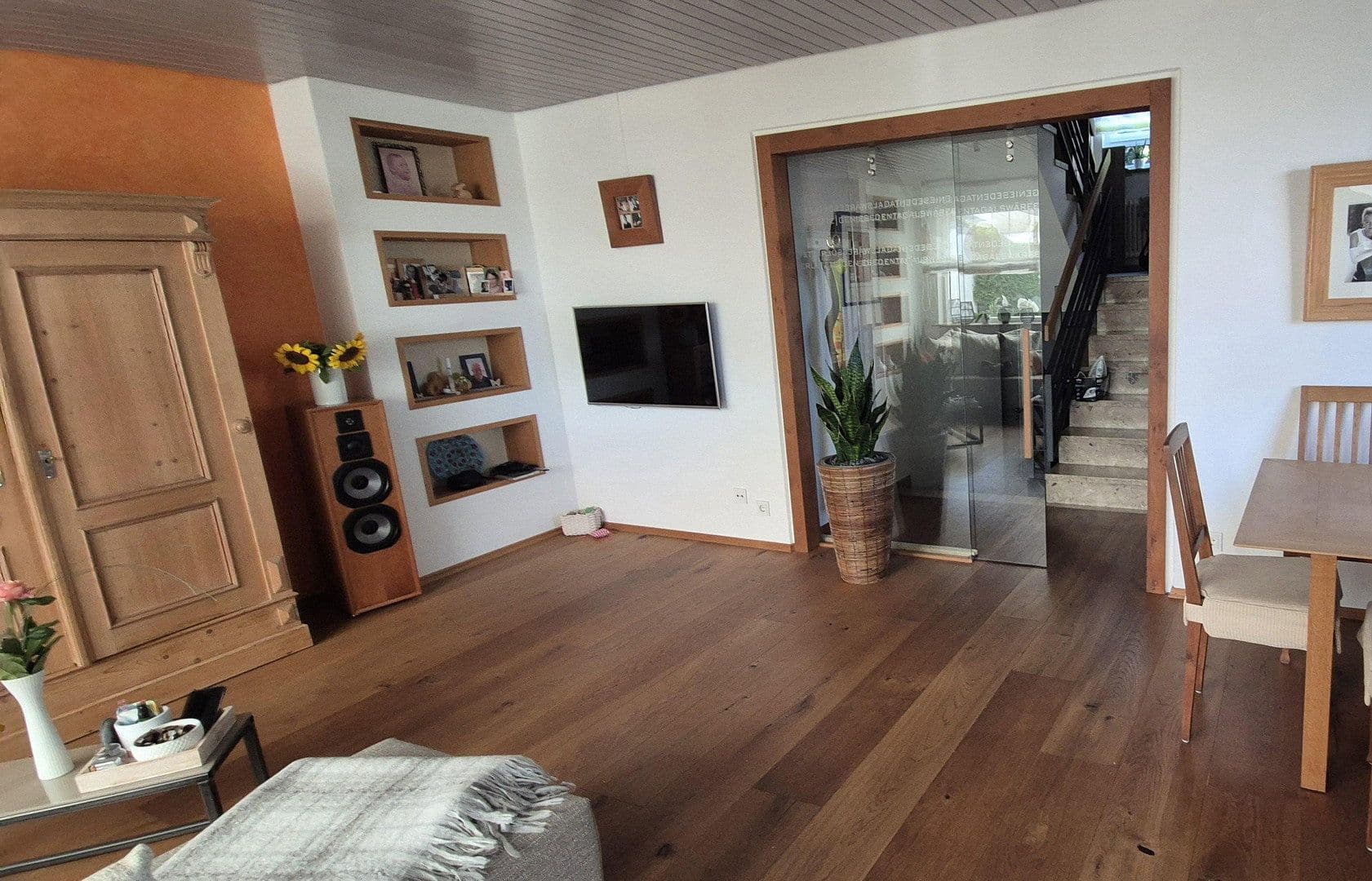 Prodej domu 113 m², pozemek 338 m², Leonberg, Bádensko-Württembersko Prodej domu 113 m², pozemek 338 m², Leonberg, Bádensko-Württembersko