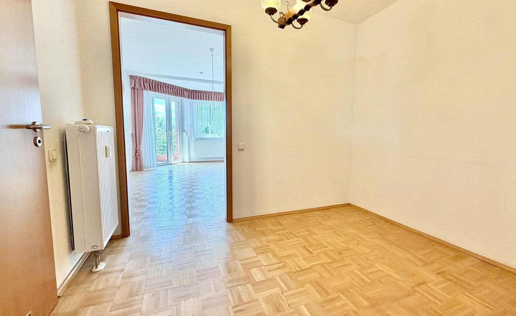 Pronájem bytu 2+1 56 m², Kurt-Schumacher-Str. 154, Dinslaken, Severní Porýní-Vestfálsko Pronájem bytu 2+1 56 m², Kurt-Schumacher-Str. 154, Dinslaken, Severní Porýní-Vestfálsko