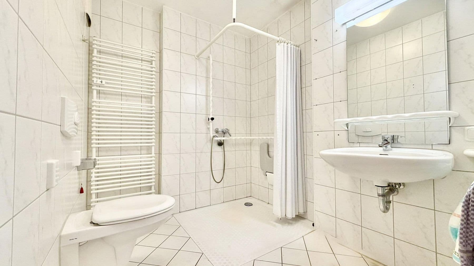 Pronájem bytu 2+1 56 m², Kurt-Schumacher-Str. 154, Dinslaken, Severní Porýní-Vestfálsko Pronájem bytu 2+1 56 m², Kurt-Schumacher-Str. 154, Dinslaken, Severní Porýní-Vestfálsko