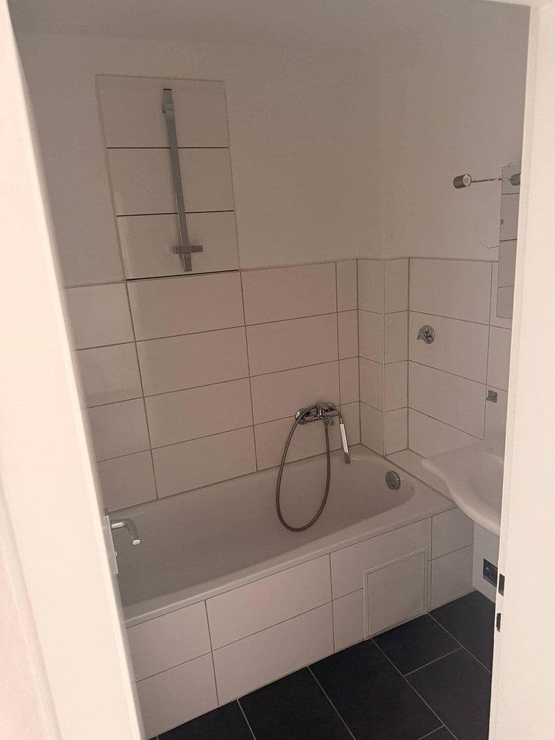 Prodej domu 210 m², pozemek 476 m², Stuttgart, Bádensko-Württembersko Prodej domu 210 m², pozemek 476 m², Stuttgart, Bádensko-Württembersko