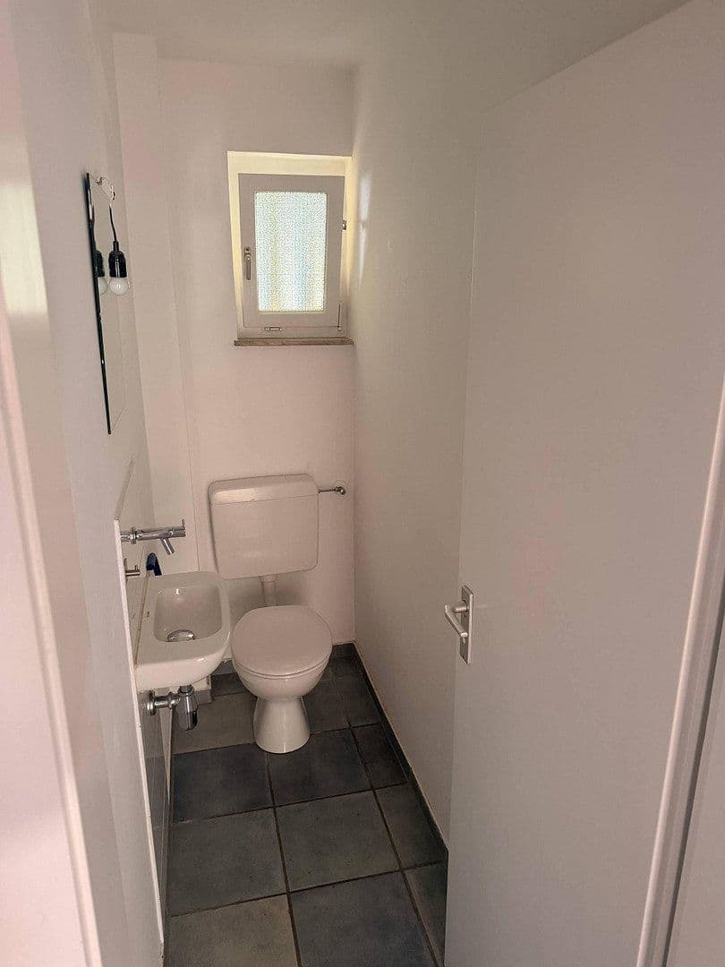 Prodej domu 210 m², pozemek 476 m², Stuttgart, Bádensko-Württembersko Prodej domu 210 m², pozemek 476 m², Stuttgart, Bádensko-Württembersko
