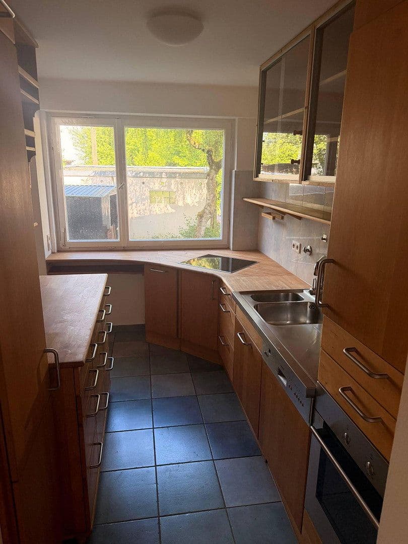 Prodej domu 210 m², pozemek 476 m², Stuttgart, Bádensko-Württembersko Prodej domu 210 m², pozemek 476 m², Stuttgart, Bádensko-Württembersko