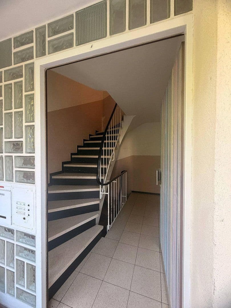 Prodej domu 210 m², pozemek 476 m², Stuttgart, Bádensko-Württembersko Prodej domu 210 m², pozemek 476 m², Stuttgart, Bádensko-Württembersko