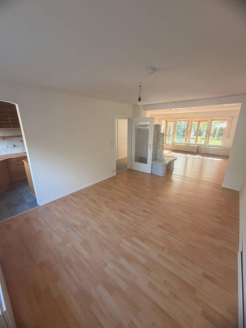 Prodej domu 210 m², pozemek 476 m², Stuttgart, Bádensko-Württembersko Prodej domu 210 m², pozemek 476 m², Stuttgart, Bádensko-Württembersko